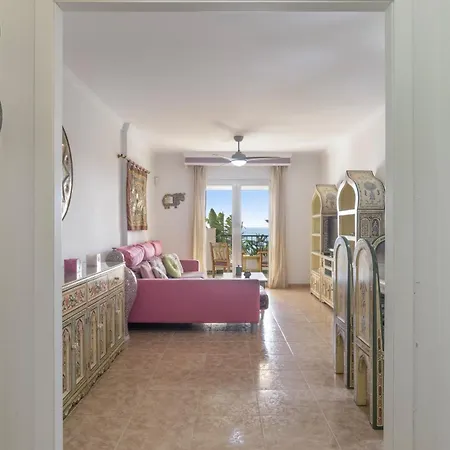 Mirador De La Atalaya Con Jardin